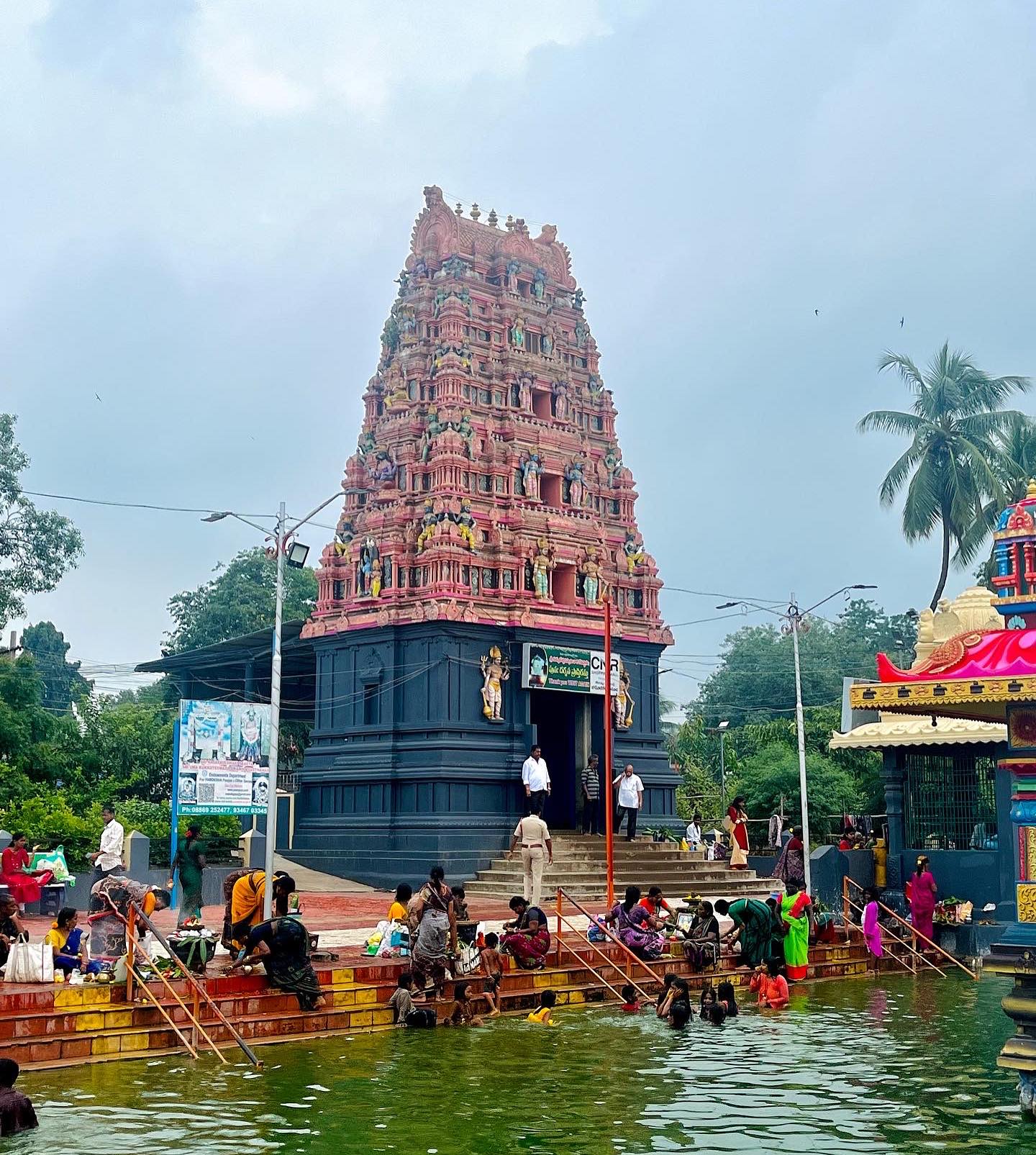 Sri Puruhutika Ammavaru Temple
